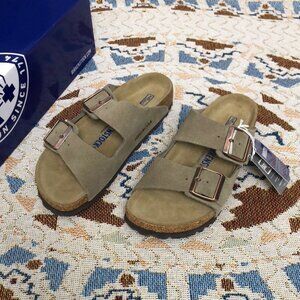 Birkenstock Arizona Taupe Sandals with Contoured Footbed🌽🌽